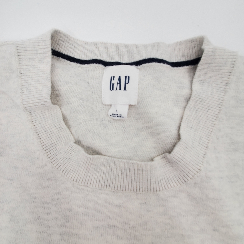 Sweater - Picture 2 of 3